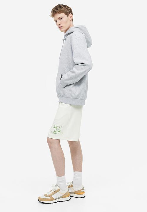 H&M - Coolmax® relaxed fit sweatshorts - white trust the process