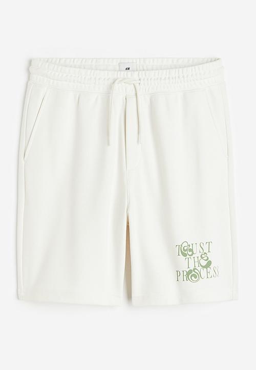 H&M - Coolmax® relaxed fit sweatshorts - white trust the process