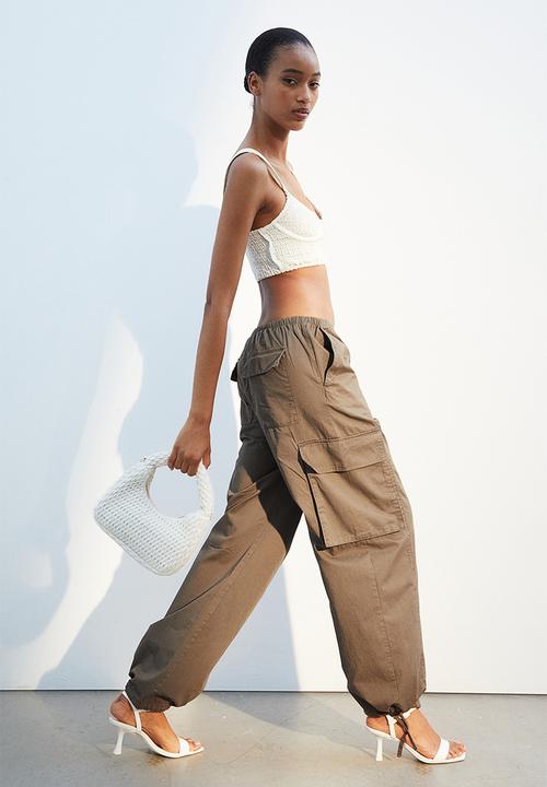 H&M - Cargo trousers - green