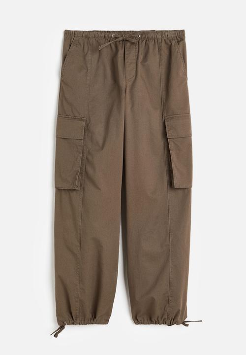 H&M - Cargo trousers - green