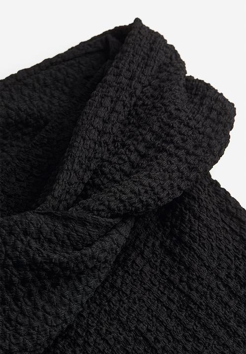 H&M - Textured off-the-shoulder dress - black