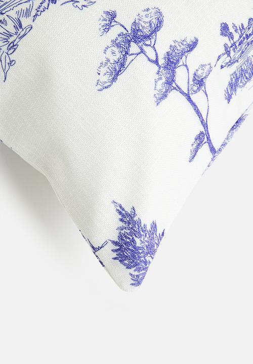Sixth Floor - Delft printed cushion cover - Blue & White