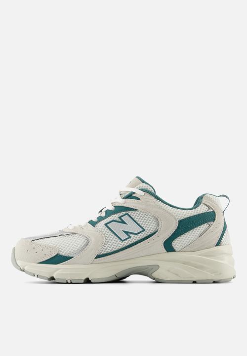 New Balance  - MR530