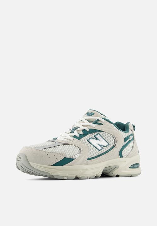 New Balance  - MR530