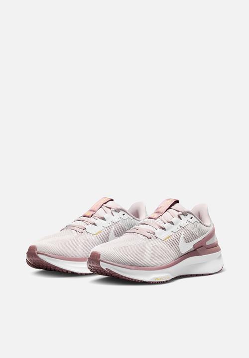 Nike - Structure 25