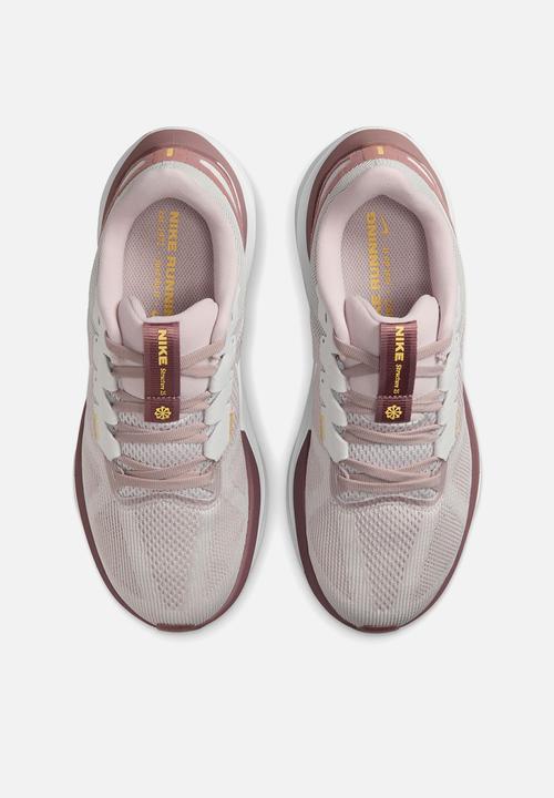 Nike - Structure 25