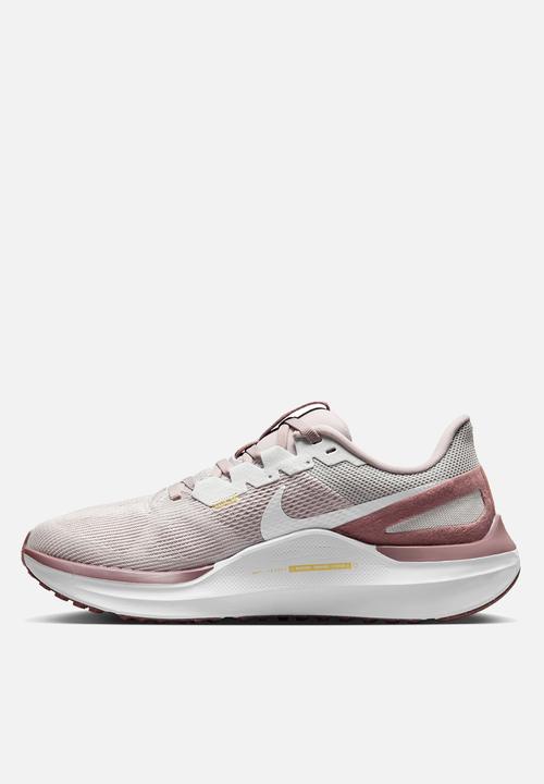 Nike - Structure 25