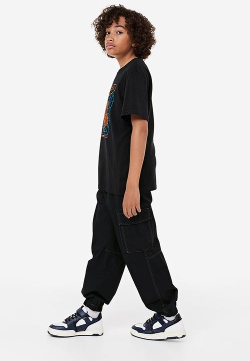 H&M - Loose fit cargo trousers - black