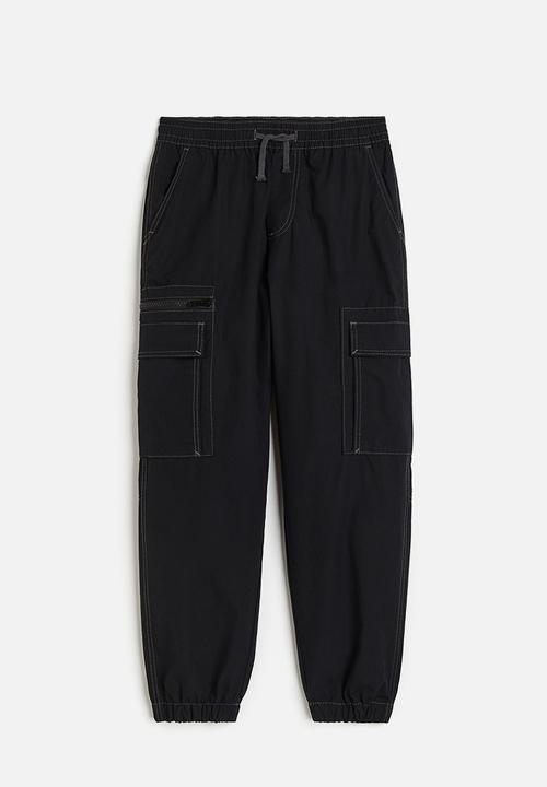 H&M - Loose fit cargo trousers - black