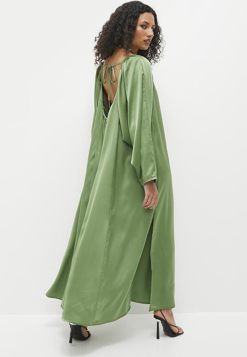 VELVET - Statement sleeve kaftan dress with coop back - londen frost