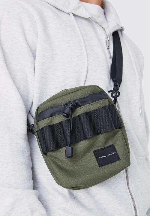 boohooMAN - Cross body utility bag - khaki