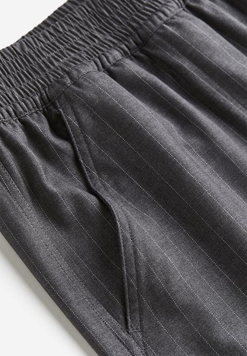 H&M - Wide twill trousers - grey