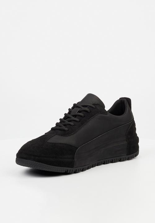 MAZERATA - Perlo 1 faux suede - black