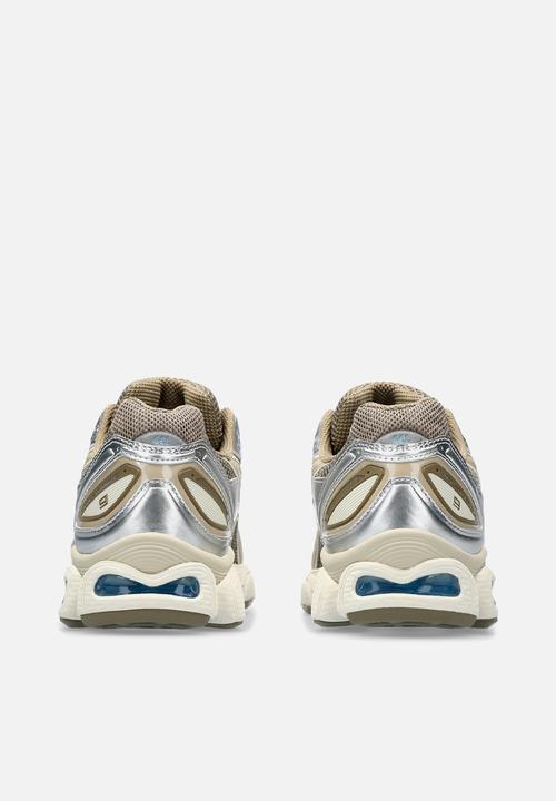 ASICS - Gel-Nimbus 9