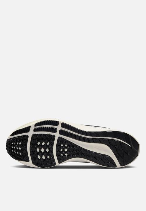 Nike - Nike pegasus 40 - sail/black-coconut milk/white