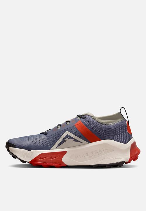 Nike - Nike zegama - light carbon/lt orewood brn/dragon red