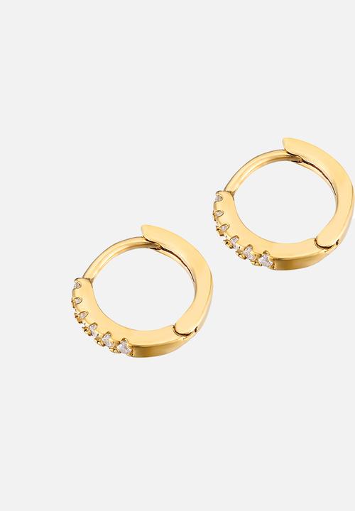Zoe on Trend - Tiny cubic zirconia hoop earrings - gold