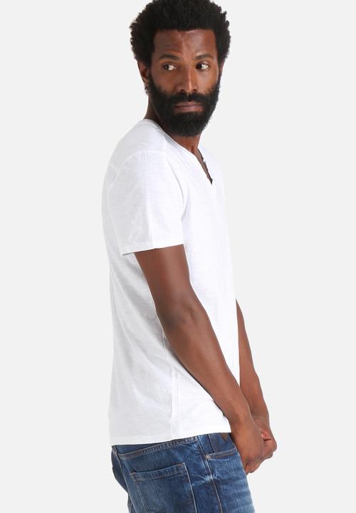 GUESS - Injected Slub Split Tee