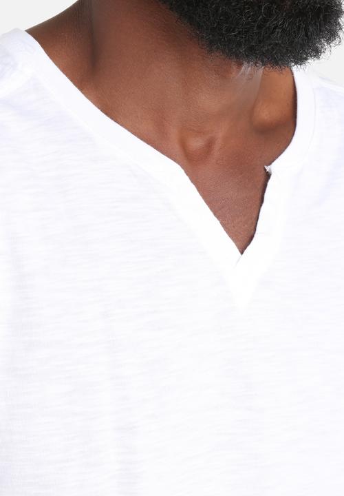 GUESS - Injected Slub Split Tee