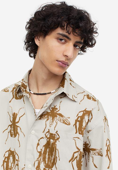 H&M - Relaxed fit short-sleeved cotton shirt - light grey/bugs 