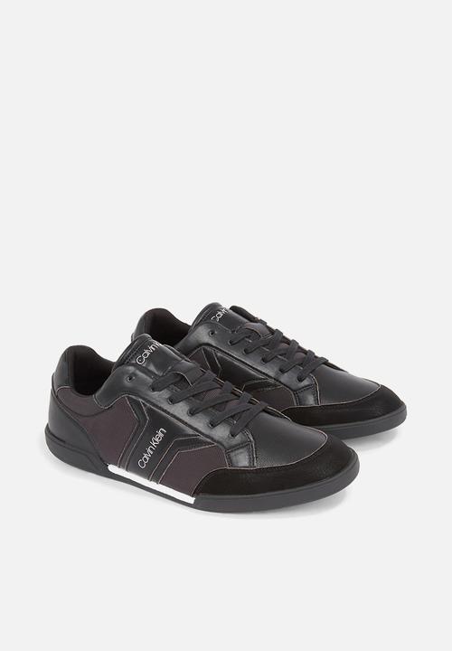 Calvin Klein - Low profile casual
