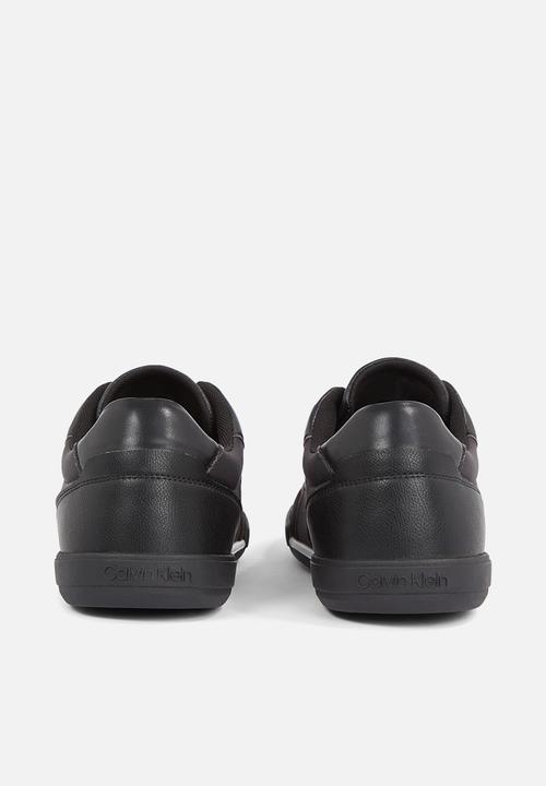 Calvin Klein - Low profile casual