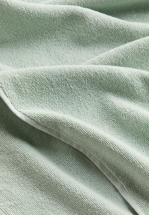 H&M - Terry bath towel - green