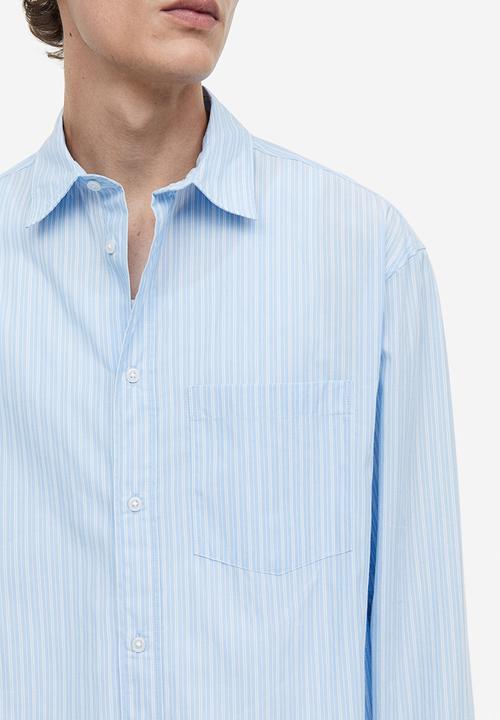 H&M - Relaxed fit poplin shirt - Light blue Striped