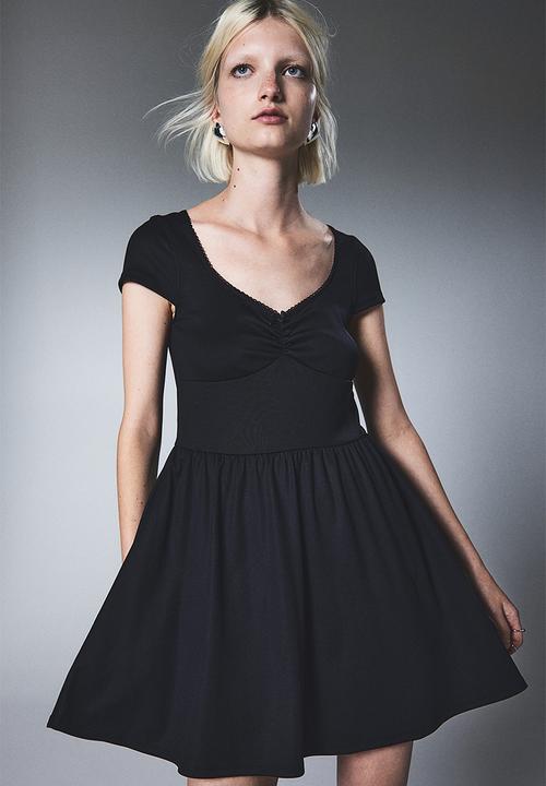H&M - Flared-skirt ribbed dress - black