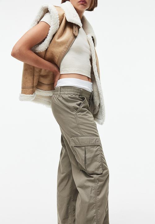 H&M - Canvas cargo trousers - green