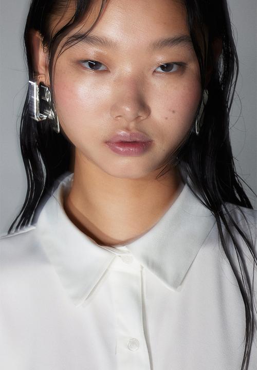 H&M - Shirt with a sheen - white