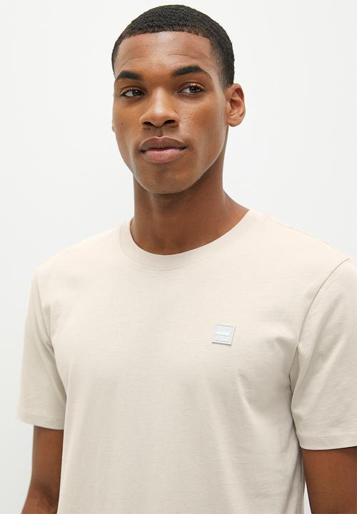 urban° - Mens urban core chest badge tee short sleeve - silver cloud