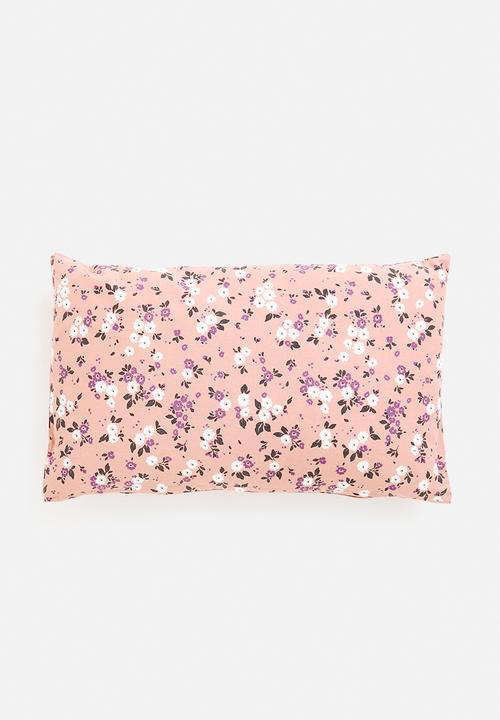H&S - Flower field cushion - pink