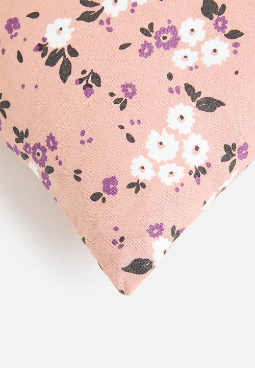 H&S - Flower field cushion - pink