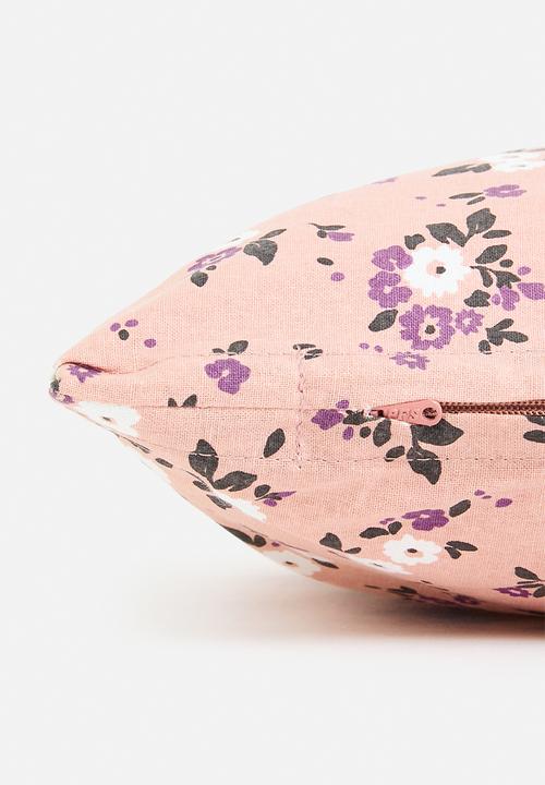 H&S - Flower field cushion - pink