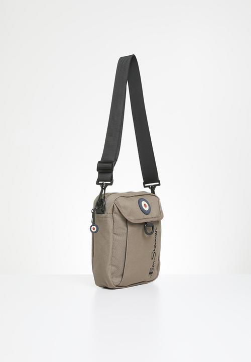 Ben Sherman - Ben cross body canvas - olive