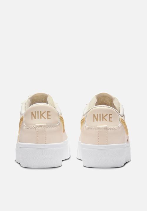 Nike - Blazer LoPlatform