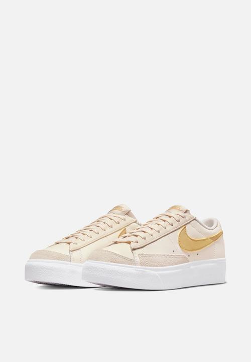 Nike - Blazer LoPlatform