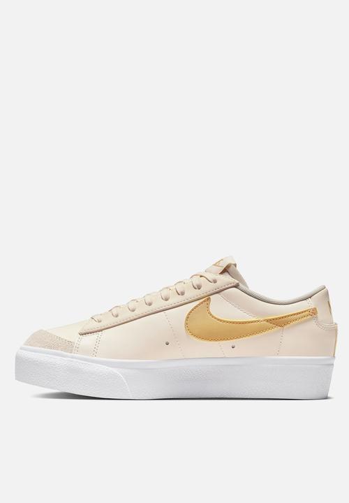 Nike - Blazer LoPlatform