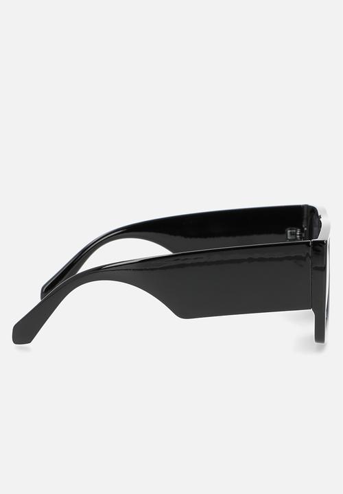 Superbalist - Stefon wayfarer sunglasses - black