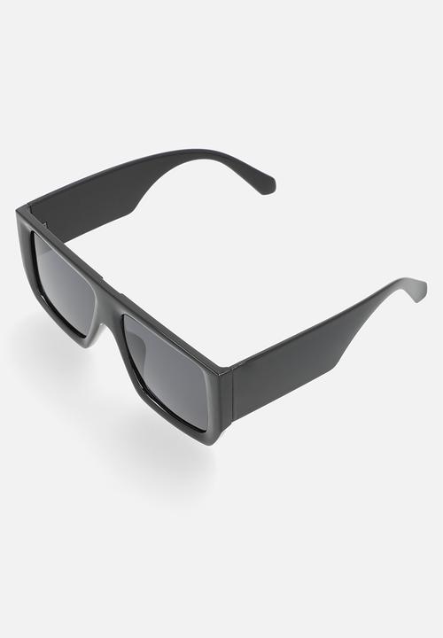Superbalist - Stefon wayfarer sunglasses - black