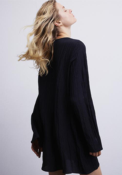 H&M - Crinkled dress - black