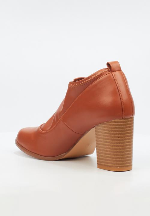 Butterfly Feet - Danika 1 block heel boot - tan