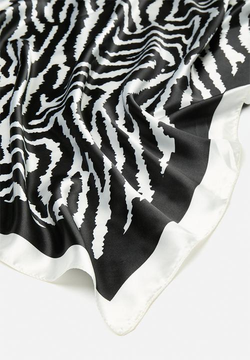 Superbalist - Gracie head scarf - white & black