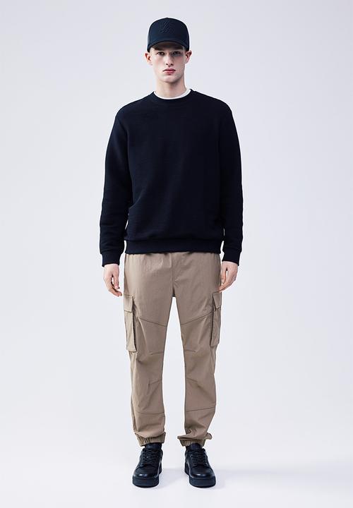 H&M - Slim fit nylon cargo joggers - beige