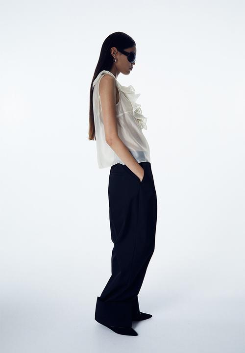 H&M - Flounce-trimmed top - white