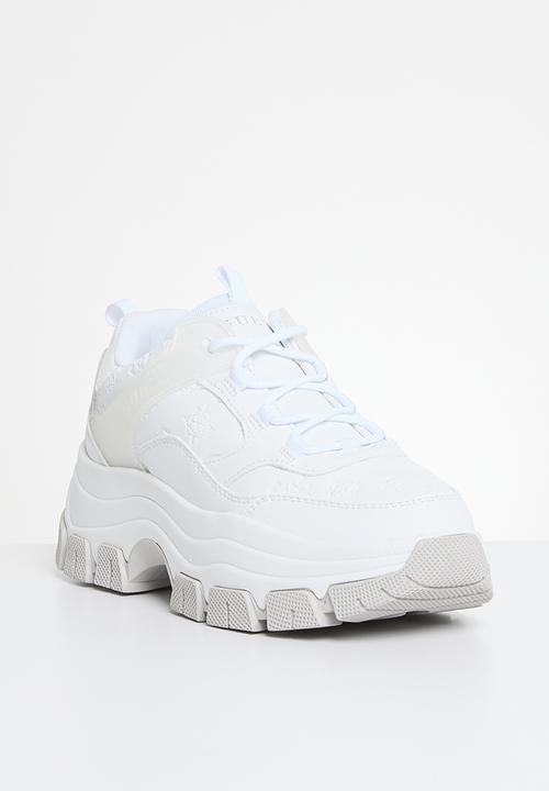 GUESS - Small peony embossed nappa sneaker - white