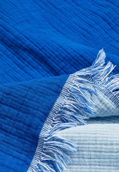 H&M - Fringed cotton muslin bedspread - blue