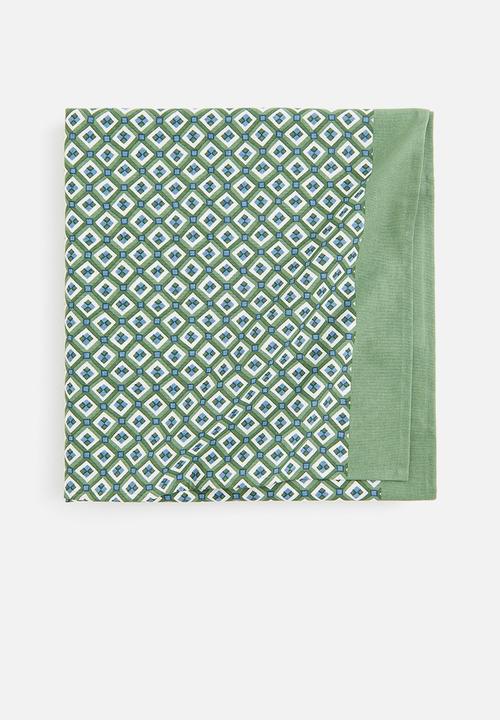 H&M - Patterned tablecloth - green