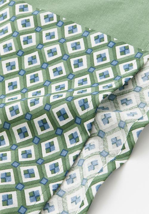 H&M - Patterned tablecloth - green